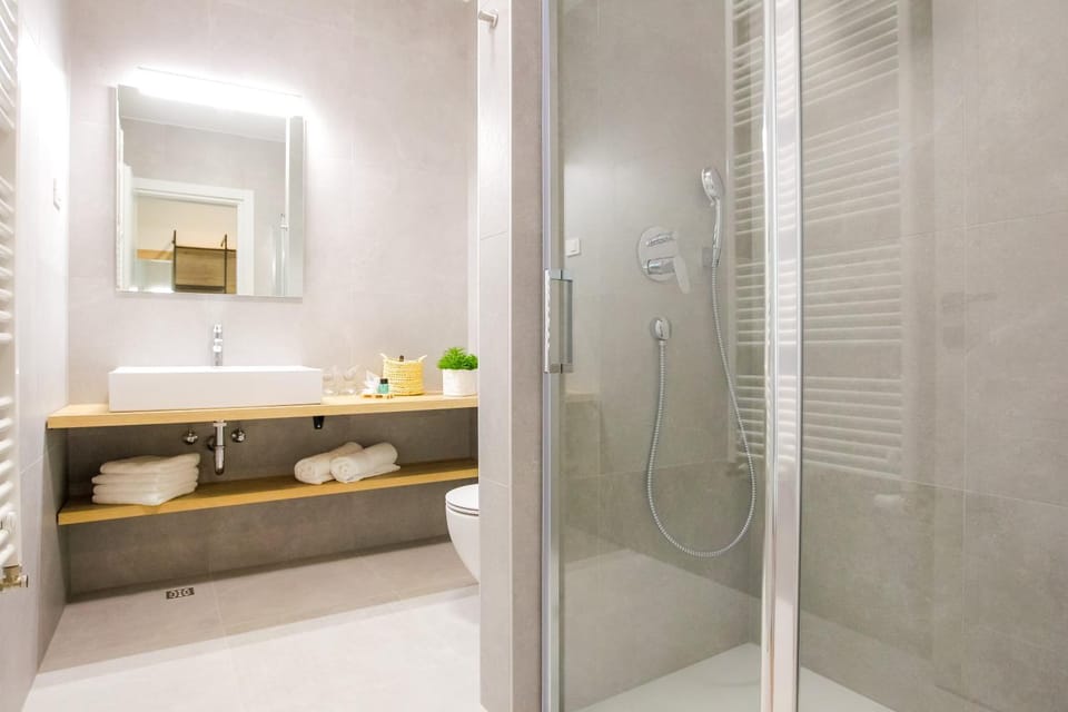 Shower, Toilet, Bathroom