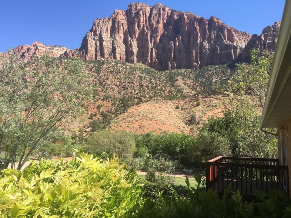 Balcony/Terrace, Mountain view
