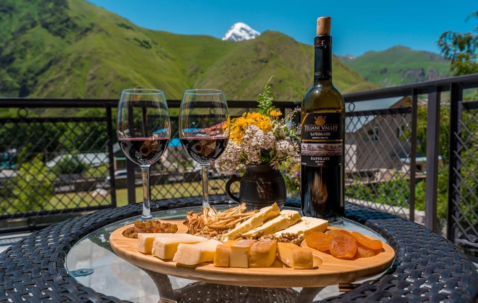 Food and drinks, Mountain view