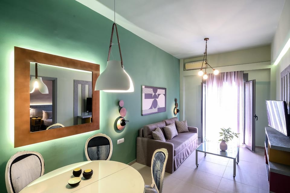 TV and multimedia, Living room, Seating area, Dining area