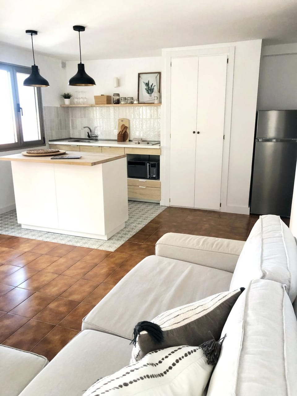 Kitchen or kitchenette, Living room