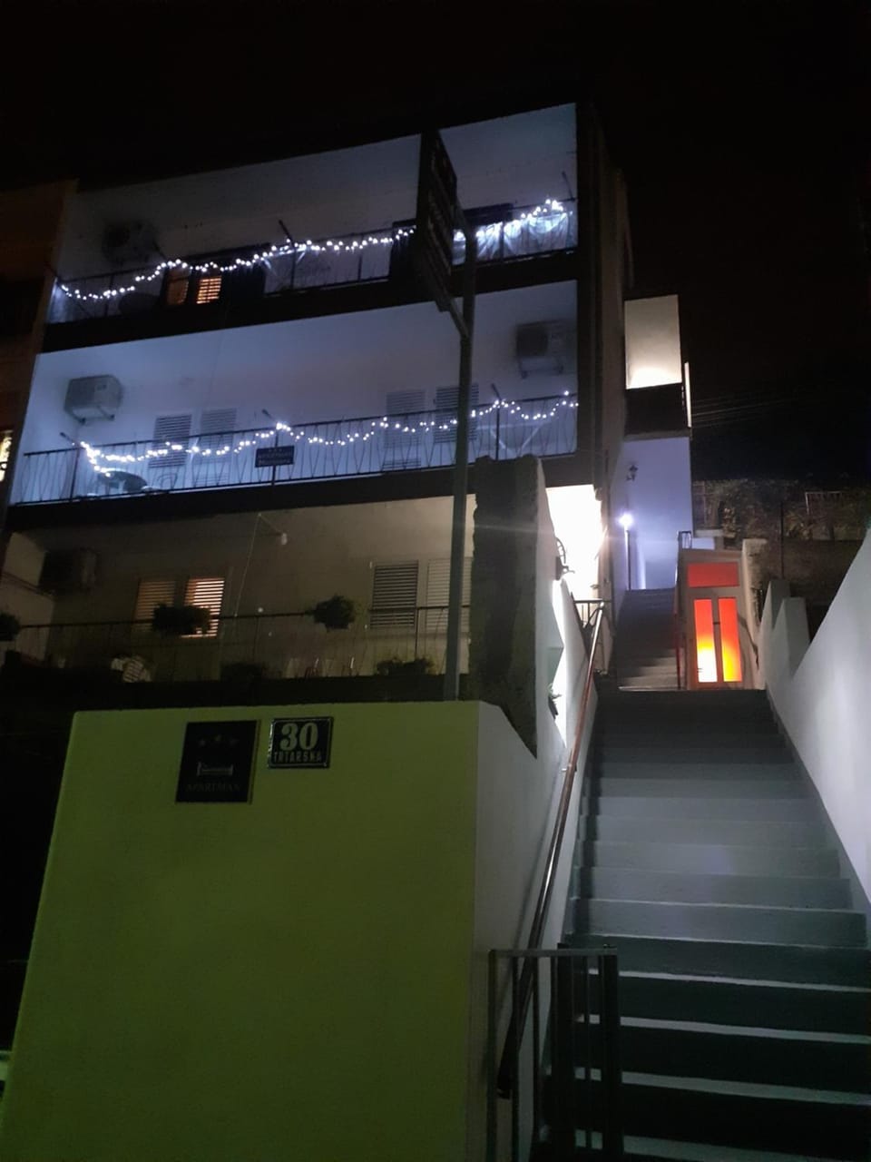 Facade/entrance, Area and facilities