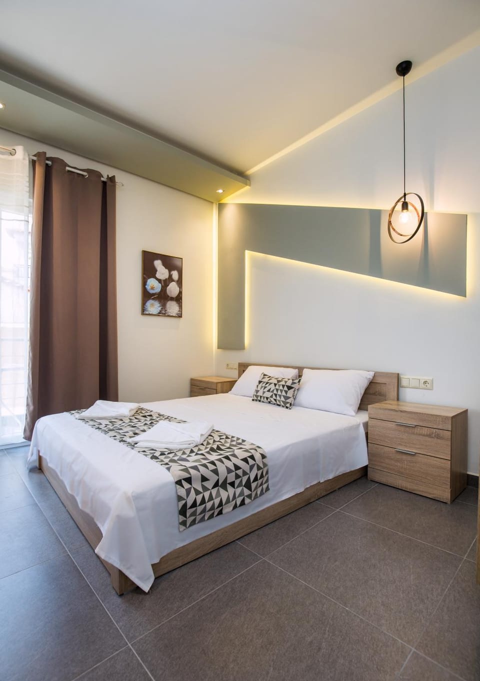 Bed, Photo of the whole room, Bedroom