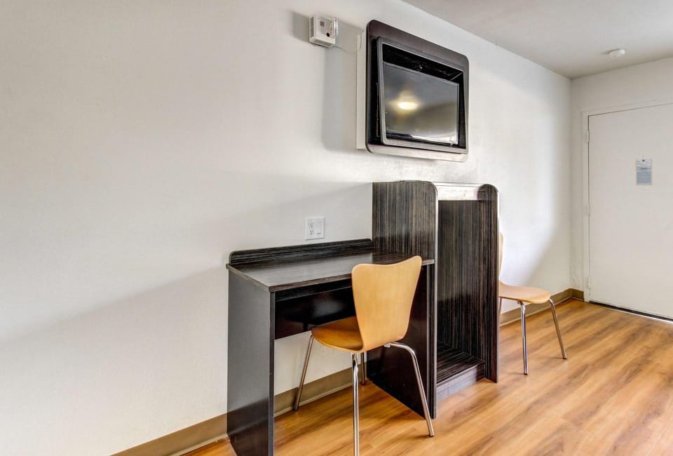 TV and multimedia, Photo of the whole room, Seating area, On site