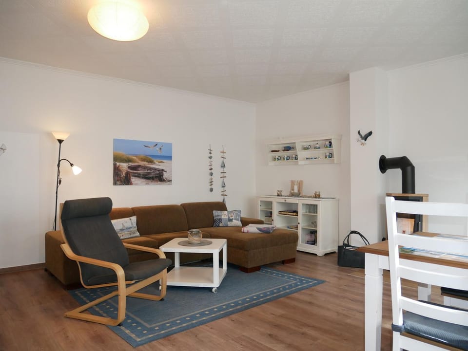 Kitchen or kitchenette, Living room, Seating area, Dining area, fireplace