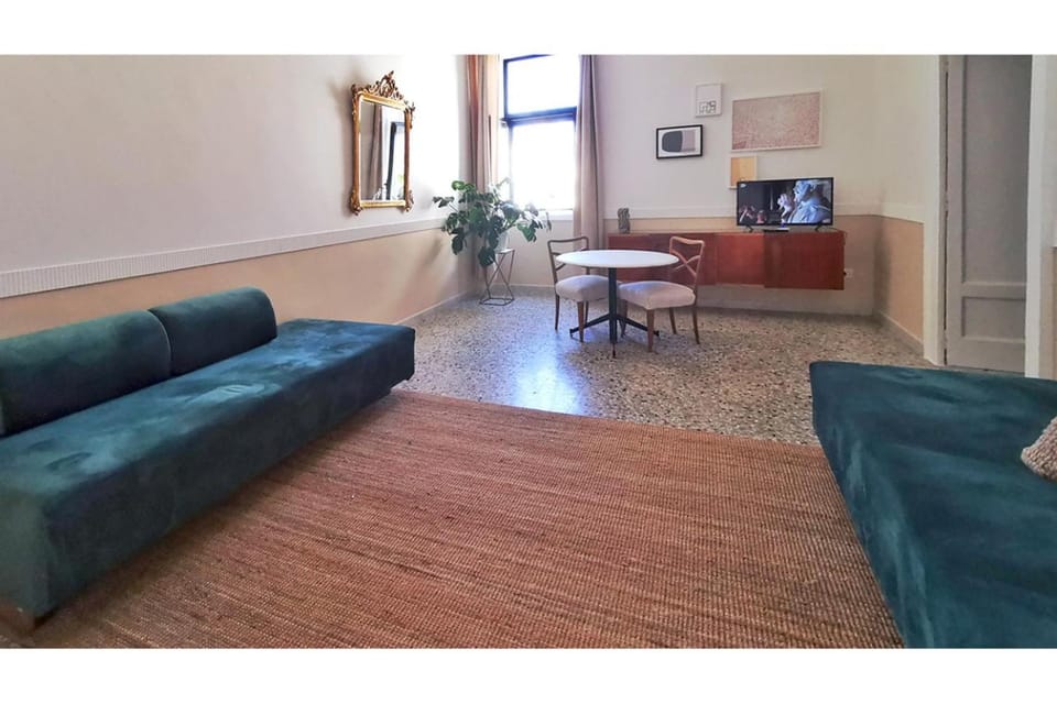 Living room, Lounge or bar, Seating area