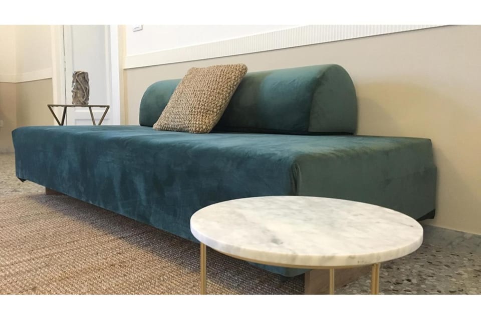 Bed, Living room, Lounge or bar, Decorative detail, Seating area
