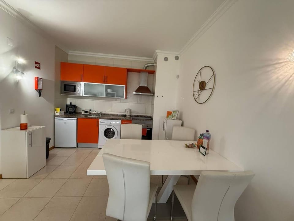 Kitchen or kitchenette, kitchen