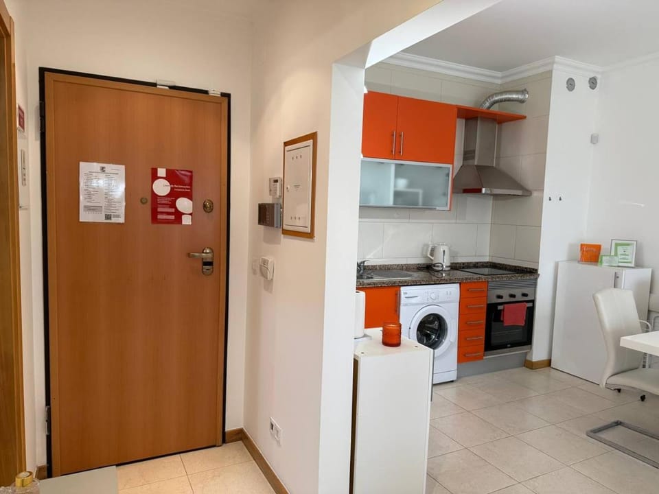 Facade/entrance, Kitchen or kitchenette, kitchen