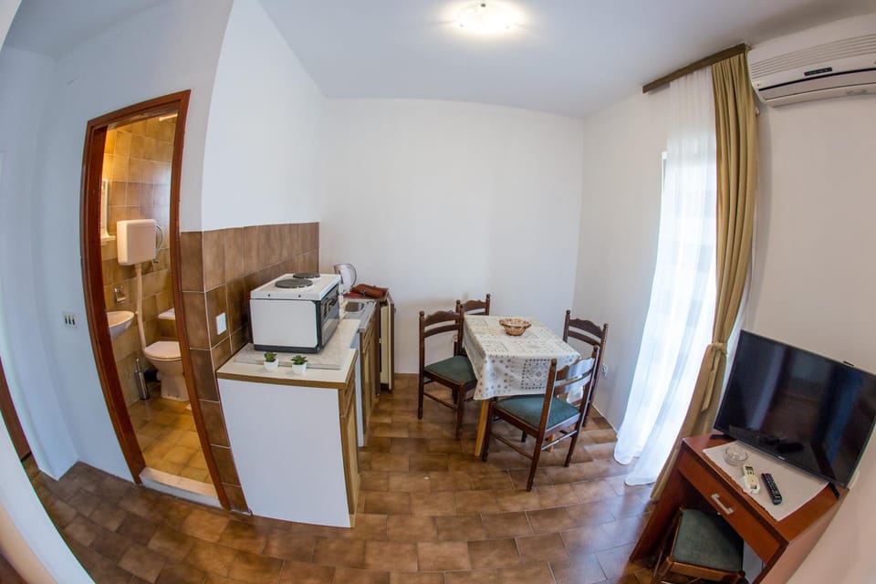 Guesthouse Dapcevic Bed and Breakfast in Budva