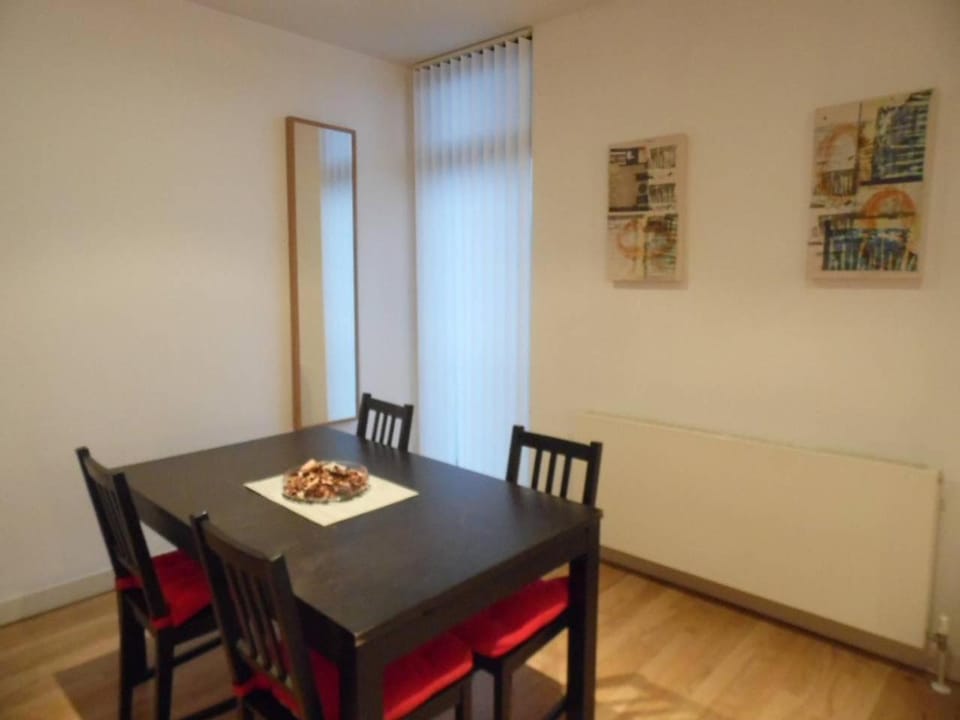 Modern 2-bedroom Apt near SSE Hydro and SEC Apartment in Glasgow
