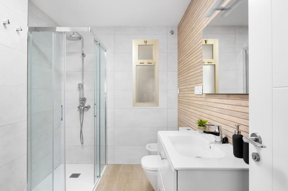 Shower, Bathroom, bidet