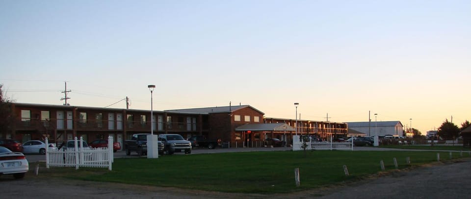 Facade/entrance, On site, Street view, Sunrise