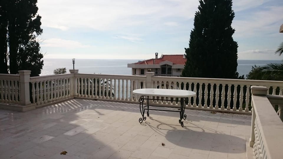 Property building, Sea view