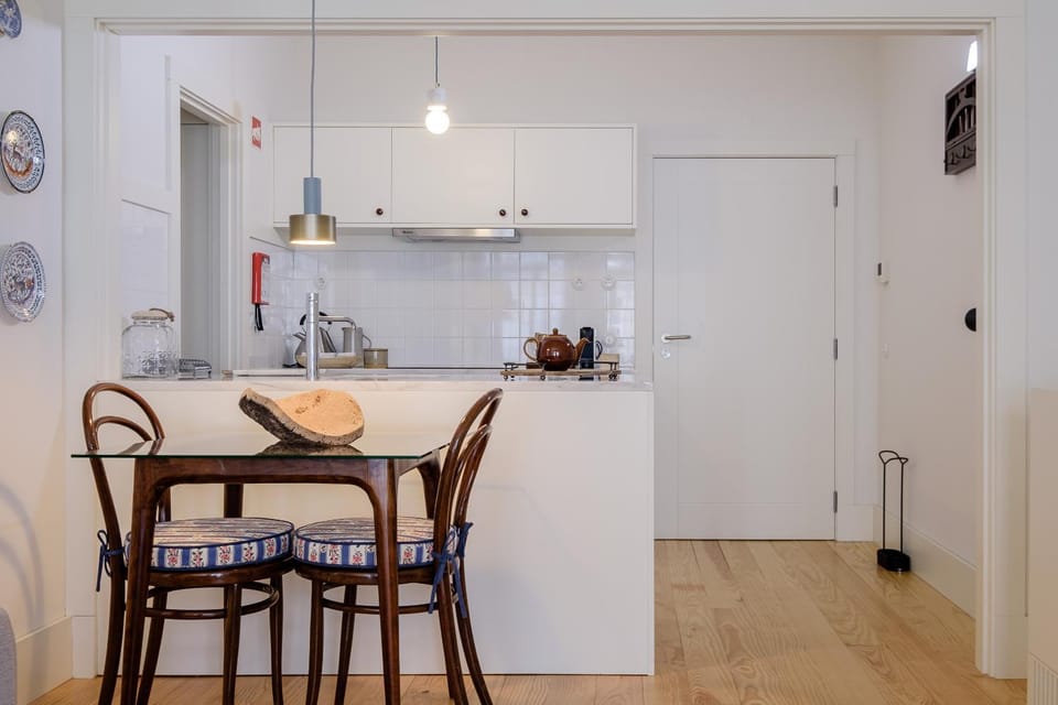 BOUTIQUE Rentals-Flores Plaza in city historical center Apartment in Porto