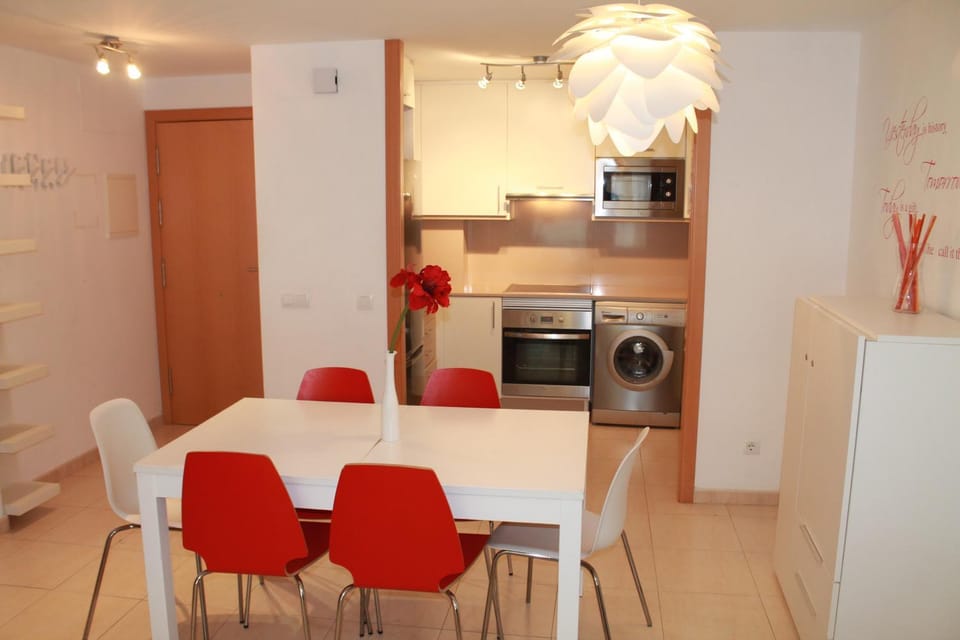 TV and multimedia, Kitchen or kitchenette, Living room, Seating area, Dining area, Area and facilities