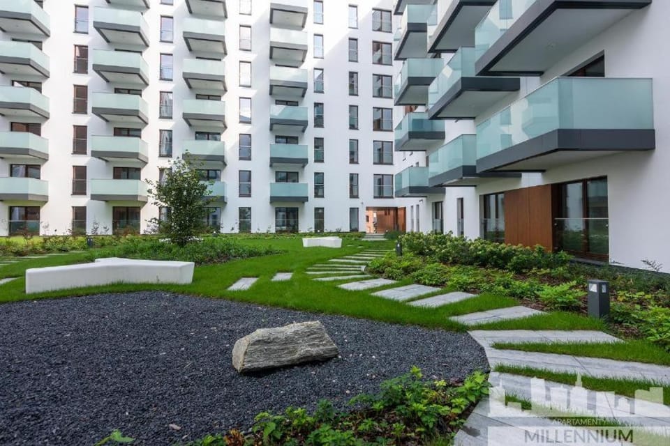 Millennium Port Gold Apartment in Warsaw