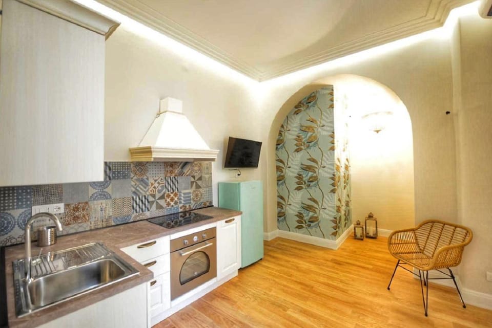 Communal lounge/ TV room, Kitchen or kitchenette, Communal kitchen, elevator