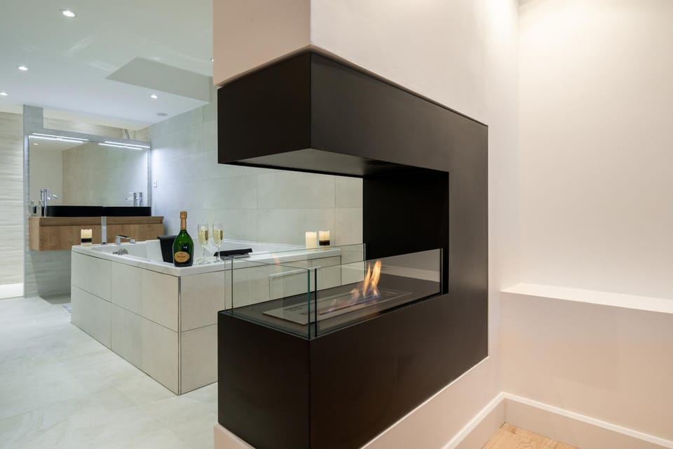 Bathroom, Bath