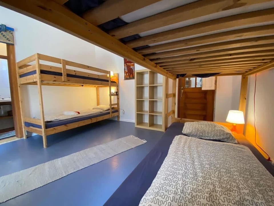 Da Silva Surfcamp 4 Bettzimmer mit Frühstück Bed and Breakfast in Lisbon District