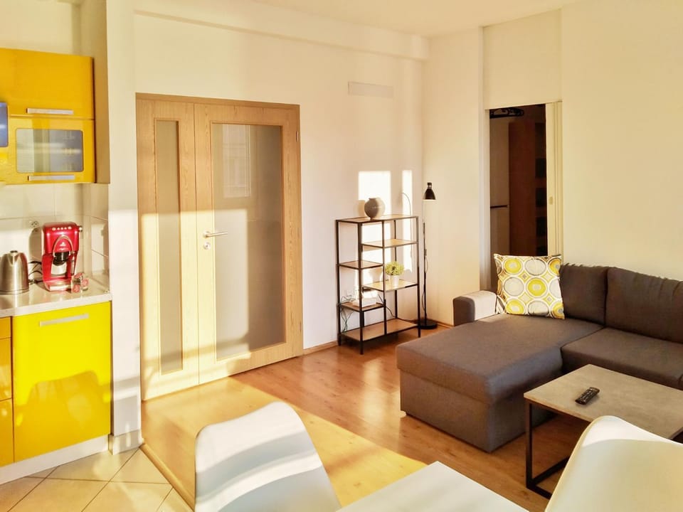 Yellow Apartment Apartment in Czechia