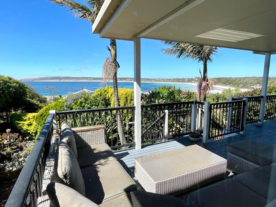 The Whitehouse House in Emu Bay