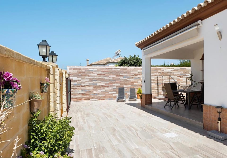 Patio, Balcony/Terrace