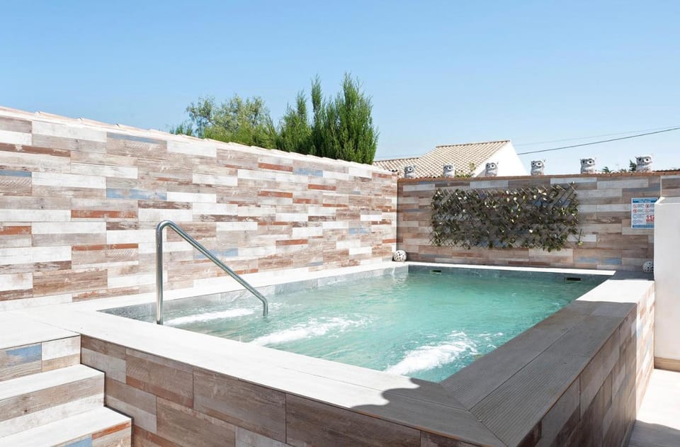 Pool view, Swimming pool