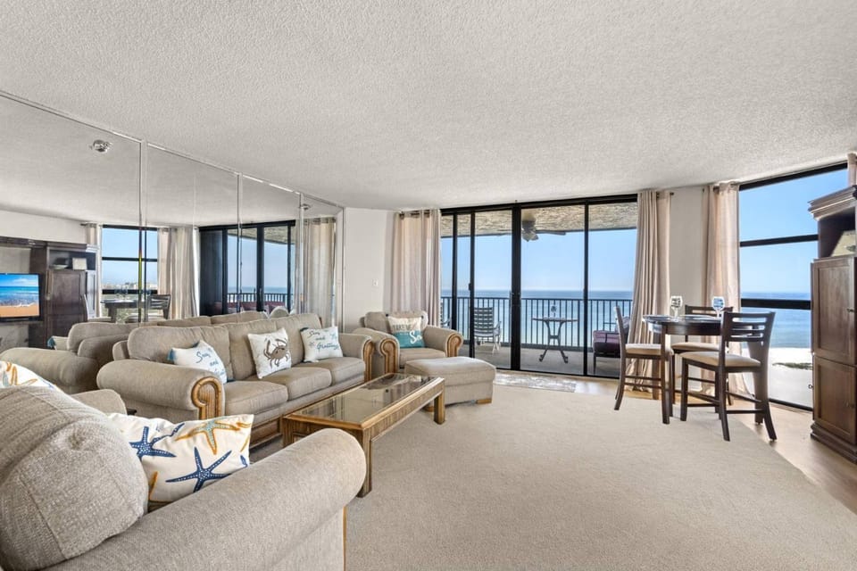 1208 Lighthouse Towers House in Sand Key