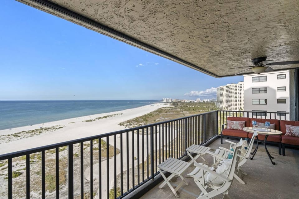 1208 Lighthouse Towers House in Sand Key