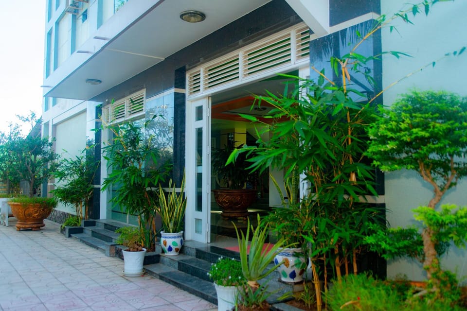 Property building, Day