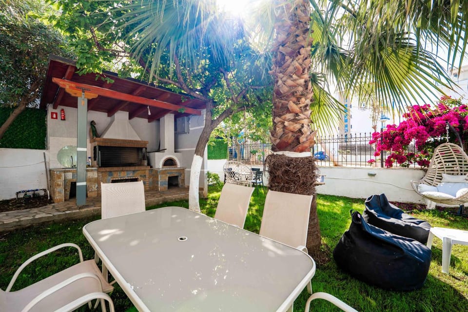 Seating area, Garden view