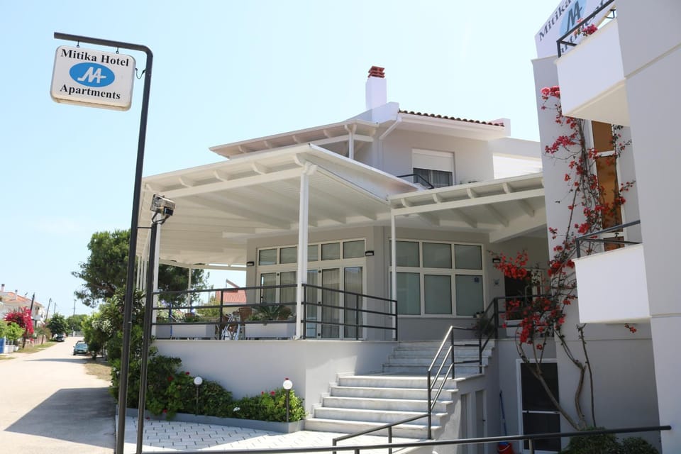 Property building, Facade/entrance