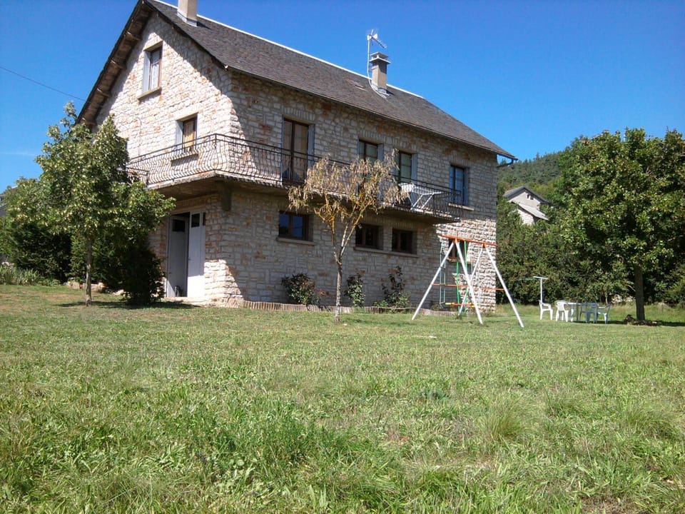 Gite CLEVACANCES House in Auvergne-Rhône-Alpes