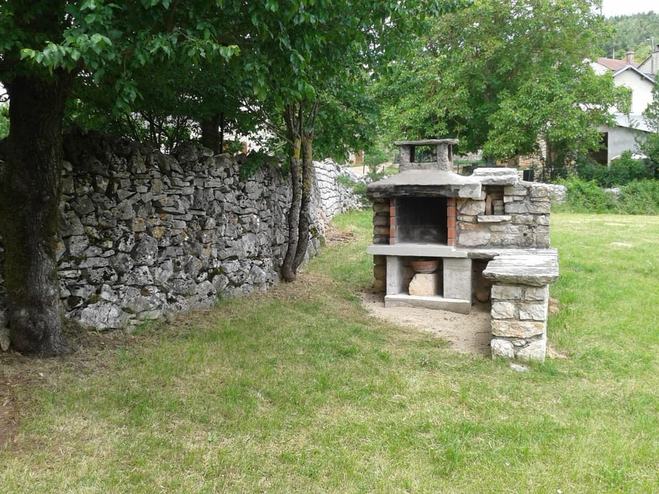 Gite CLEVACANCES House in Auvergne-Rhône-Alpes