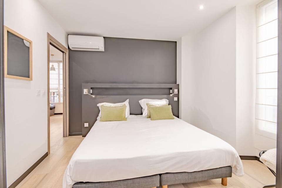 Scandinavian Urban 1 - 2BR apartment in center close to Palais des Festivals and the beach Apartment in Cannes