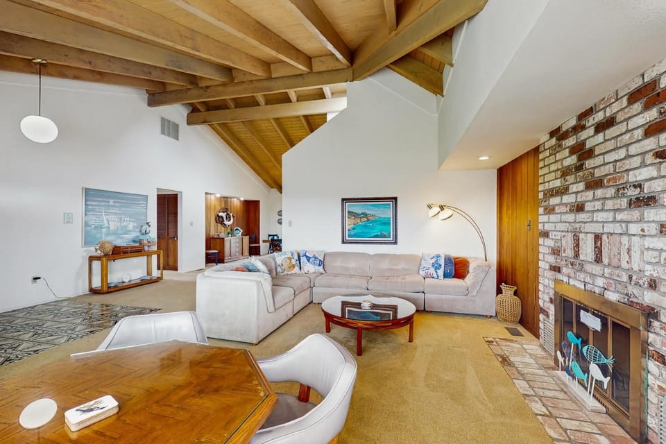 Ocean-View Manor with Large Yard Walk to Beach House in Mendocino County