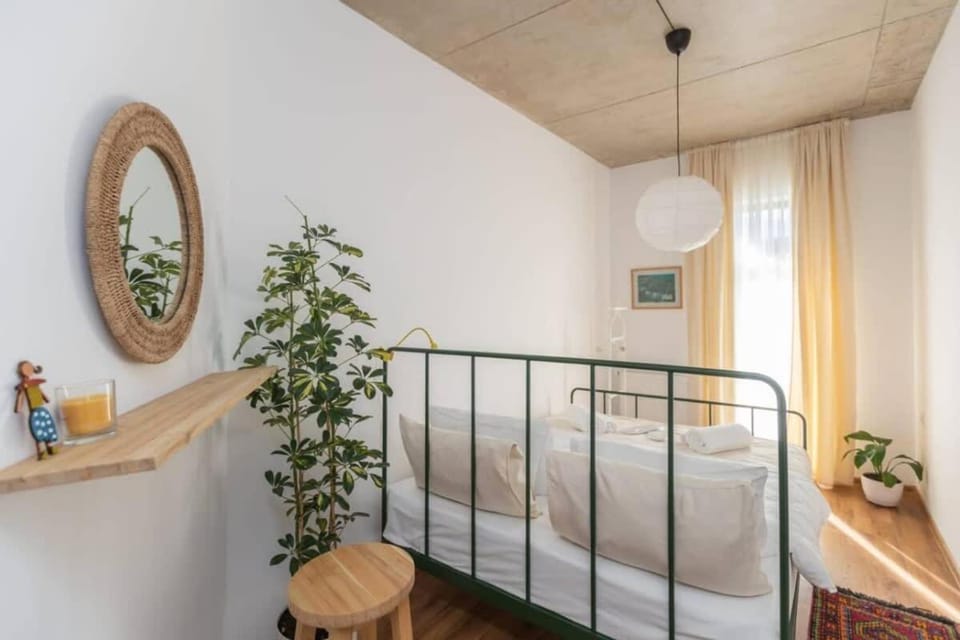 Wehost Apartment Close to Agmashenebeli Apartment in Tbilisi, Georgia