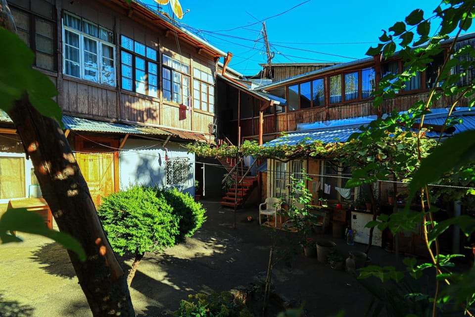 1BR Apt in Old Tbilisi Near Liberty Square - By Wehost Apartment in Tbilisi, Georgia
