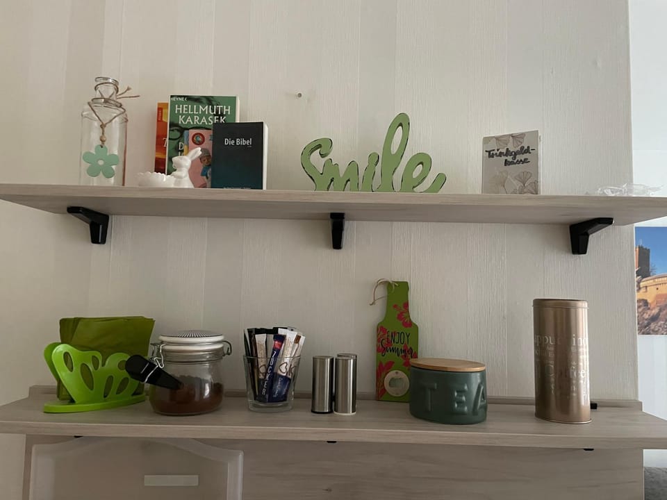 Coffee/tea facilities, Kitchen or kitchenette