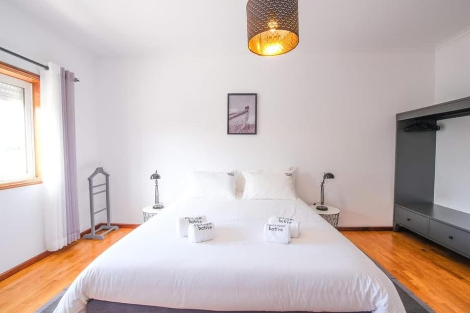 Countryside House near the Beach and City center House in Viana do Castelo District