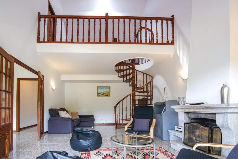 Countryside House near the Beach and City center House in Viana do Castelo District