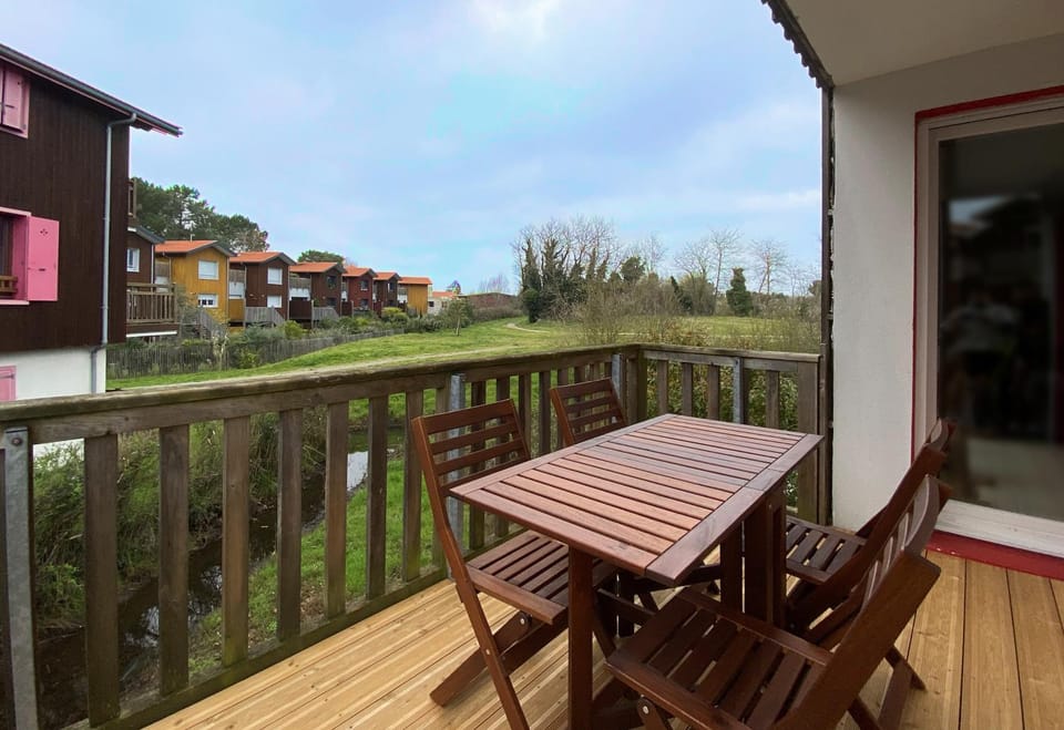 Nearby landmark, View (from property/room), Balcony/Terrace, Landmark view