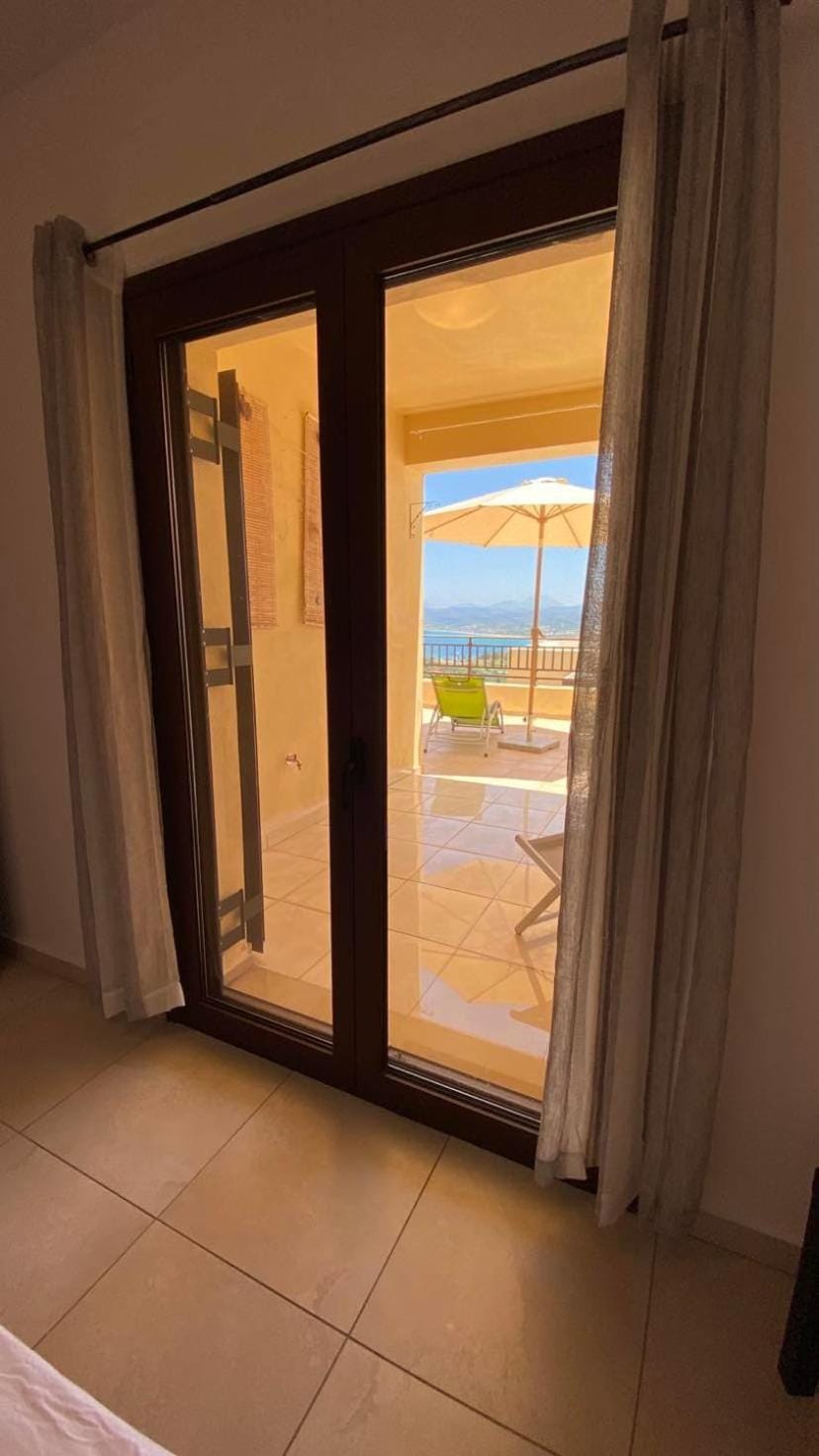 View (from property/room), Balcony/Terrace, Sea view