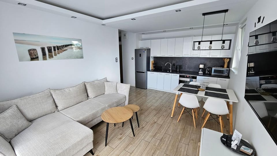 Kitchen or kitchenette, Living room, Seating area