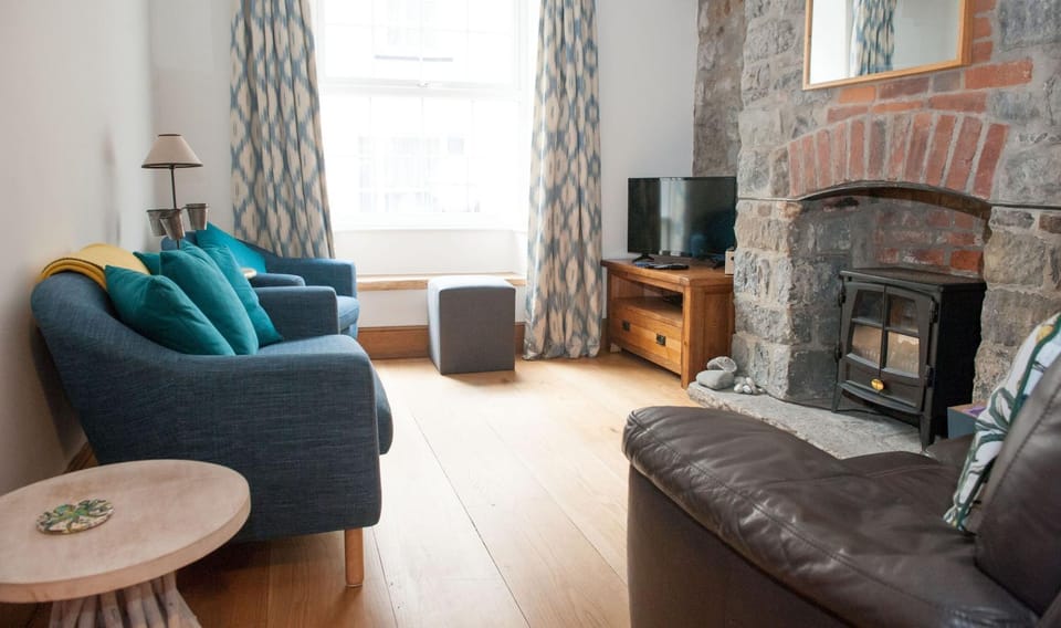 Property building, Communal lounge/ TV room