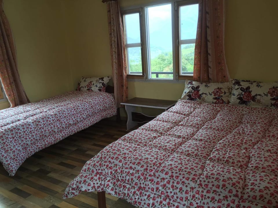 KB'S ECO MOUNTAIN VILLAGE HOME Bed and Breakfast in Nepal