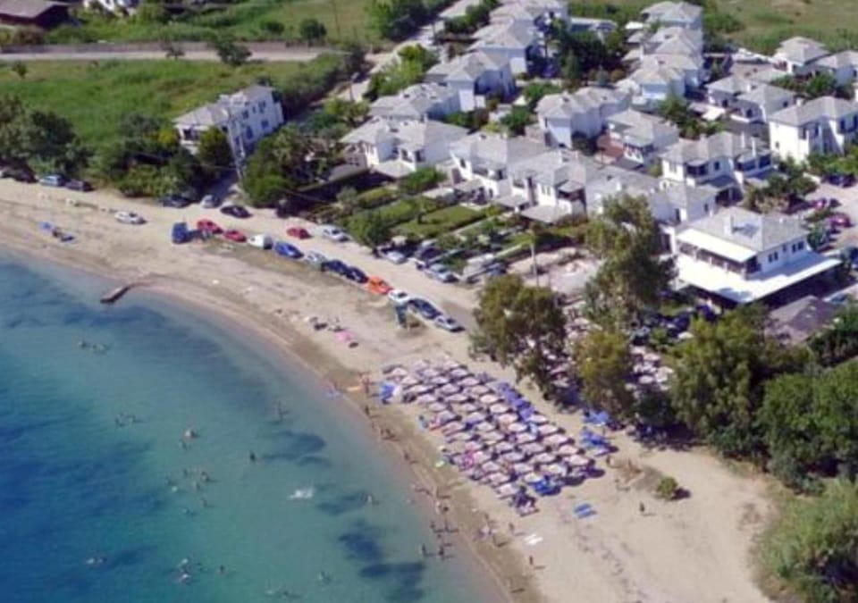 Restaurant/places to eat, Day, Natural landscape, Bird's eye view, Summer, Beach, On site