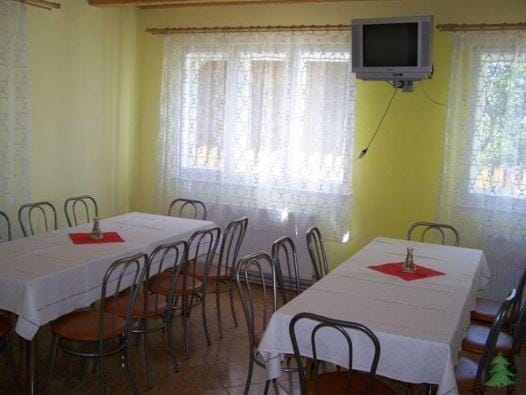 Pensiunea Fenyő Bed and Breakfast in Romania