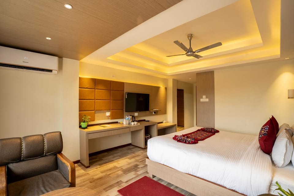 TV and multimedia, Photo of the whole room, Bedroom, air conditioner